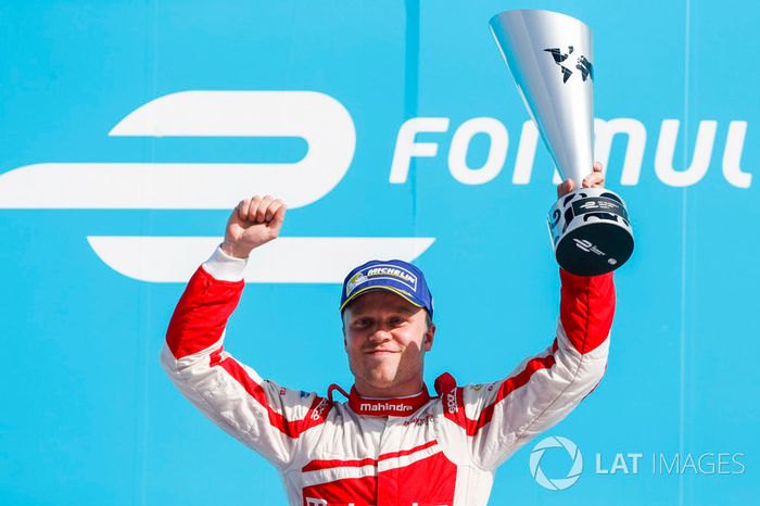 Ganador de la carrera Felix Rosenqvist, Mahindra Racing