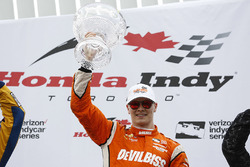 Podium : le vainqueur Josef Newgarden, Team Penske Chevrolet