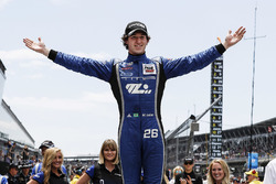 Ganador de la carrera Matheus Leist, Carlin