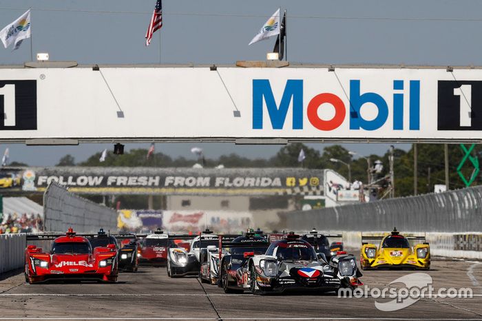 Arrancada, #13 Rebellion Racing ORECA 07: Neel Jani, Sébastien Buemi, Nick Heidfeld líder