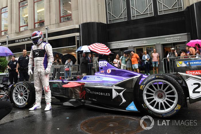 DS Virgin Racing en las calles de la ciudad de Nueva York
