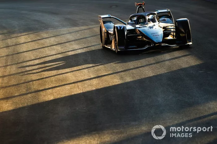 16º Nyck De Vries, Mercedes Benz EQ, EQ Silver Arrow 01 (sanción de 29 s)