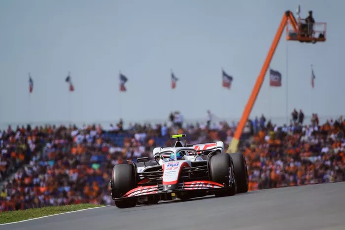 Mick Schumacher, Haas VF-22