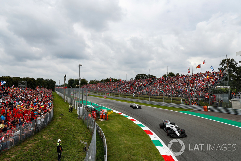 Lance Stroll, Williams FW41, Sergey Sirotkin, Williams FW41