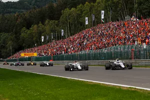Marcus Ericsson, Sauber C37 ve Sergey Sirotkin, Williams FW41
