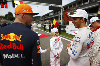 Max Verstappen, Red Bull Racing, ve Pierre Gasly, Toro Rosso