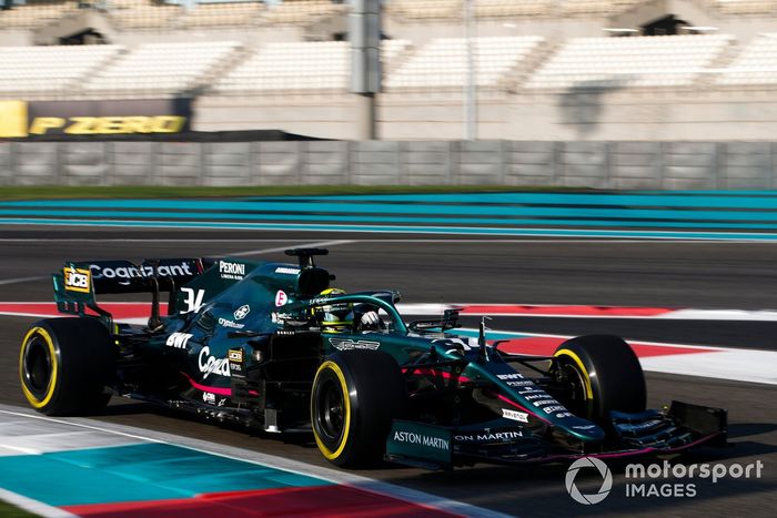 Nick Yelloly, Aston Martin AMR21