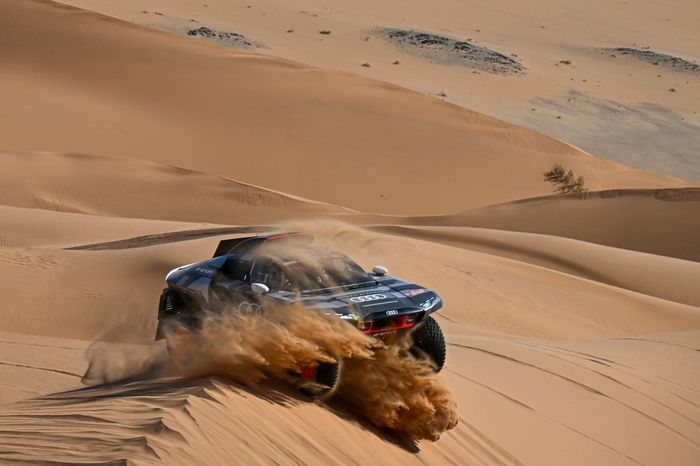 #200 Team Audi Sport Audi: Stéphane Peterhansel, Edouard Boulanger