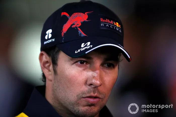 Charles Leclerc, Ferrari, 1ª posición, es entrevistado tras la carrera