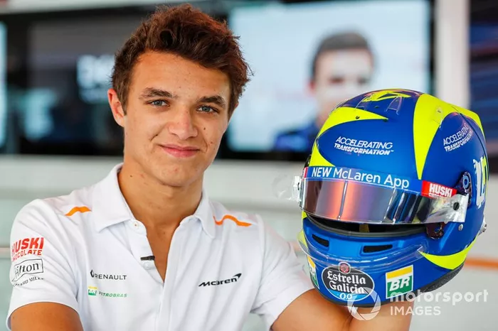 Lando Norris, McLaren con casco especial homenaje a Valentino Rossi