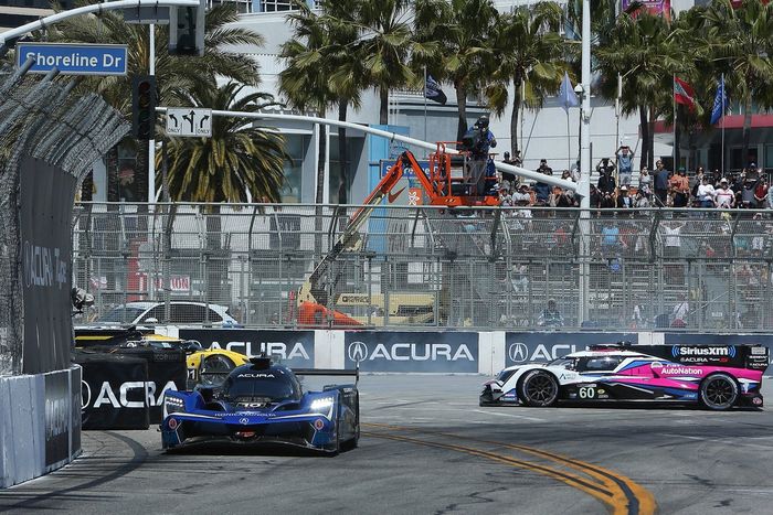 #10: Konica Minolta Acura ARX-06, Acura ARX-06, GTP: Ricky Taylor, Filipe Albuquerque,#01: Cadillac Racing, Cadillac V-LMDh, GTP: Renger van der Zande, Sebastien Bourdais y #60: Meyer Shank Racing W/Curb-Agajanian, Acura ARX-06, GTP: Colin Braun, Tom Blomqvist