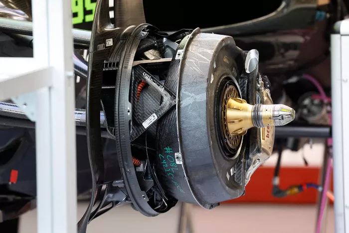 Detalle tambor de freno Alfa Romeo Racing C43