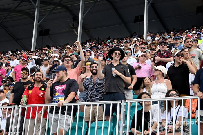 Los aficionados llenan una grada