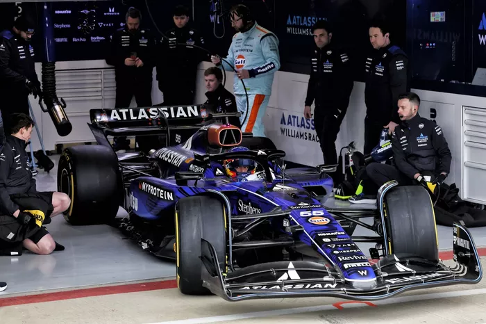 Carlos Sainz, Williams FW47