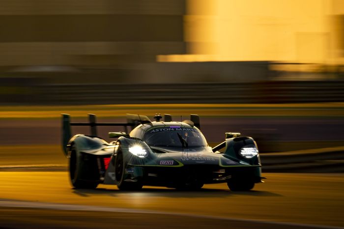 #007 Aston Martin Thor Equipo Aston Martin Valkyrie: Harry Tincknell, Tom Gamble, Ross Gunn