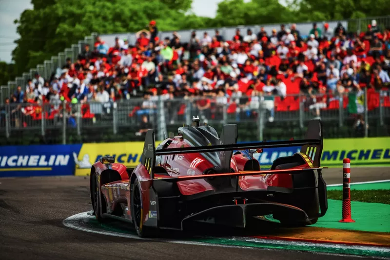 #51 AF Corse Ferrari 499P : Alessandro Pier Guidi, James Calado, Antonio Giovinazzi
