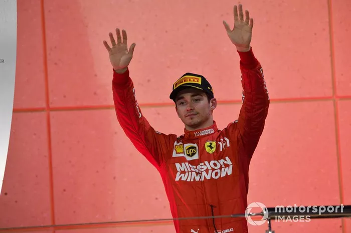 Podio el tercer lugar Charles Leclerc, Ferrari
