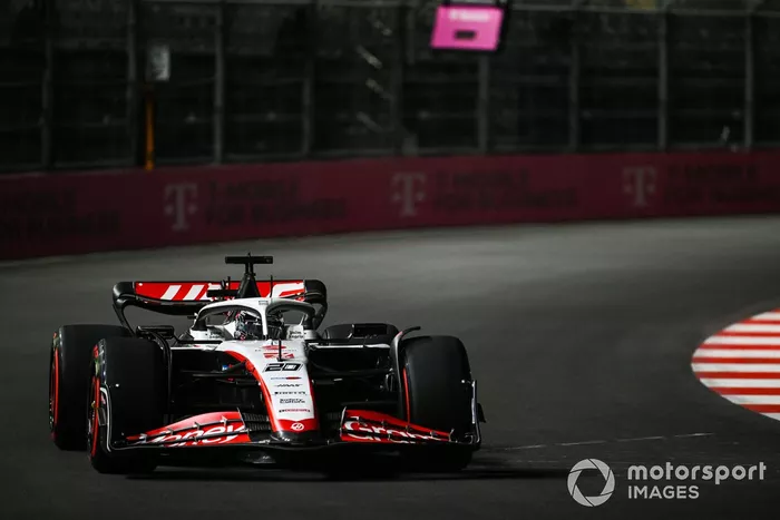 Kevin Magnussen, Haas VF-23