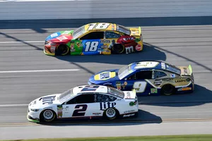 Kyle Busch, Joe Gibbs Racing, Toyota Camry M&M's, Brad Keselowski, Team Penske, Ford Fusion Miller Lite, Chase Elliott, Hendrick Motorsports, Chevrolet Camaro NAPA NIGHTVISION LAMPS
