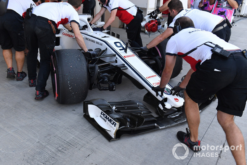 Marcus Ericsson, Sauber C37 avec son aileron abîmé