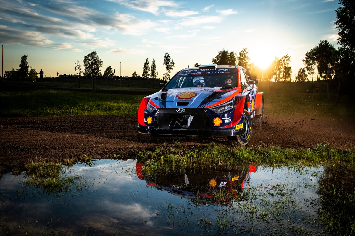 Ott Tanak, Martin Jarveoja, equipo Hyundai World Rally Team Hyundai i20 N Rally1