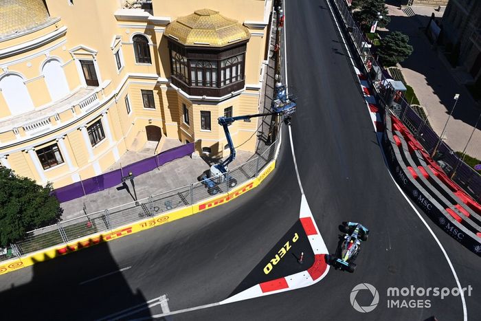 Lewis Hamilton, Mercedes W13