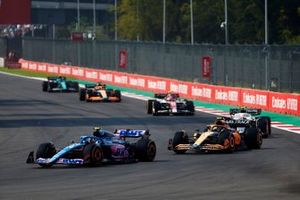 Esteban Ocon, Alpine A522, Lando Norris, McLaren MCL36, Yuki Tsunoda, AlphaTauri AT03