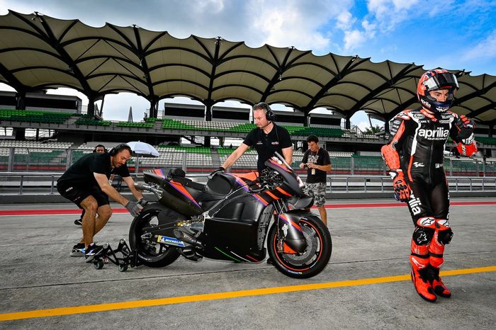 Maverick Viñales, Aprilia Racing