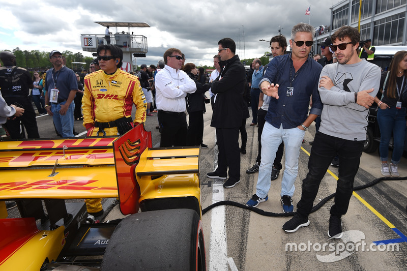 Gil de Ferran, Fernando Alonso on the grid