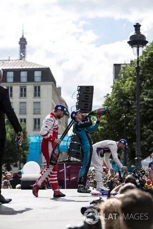 Sébastien Buemi, Renault e.Dams, celebrates on the podium