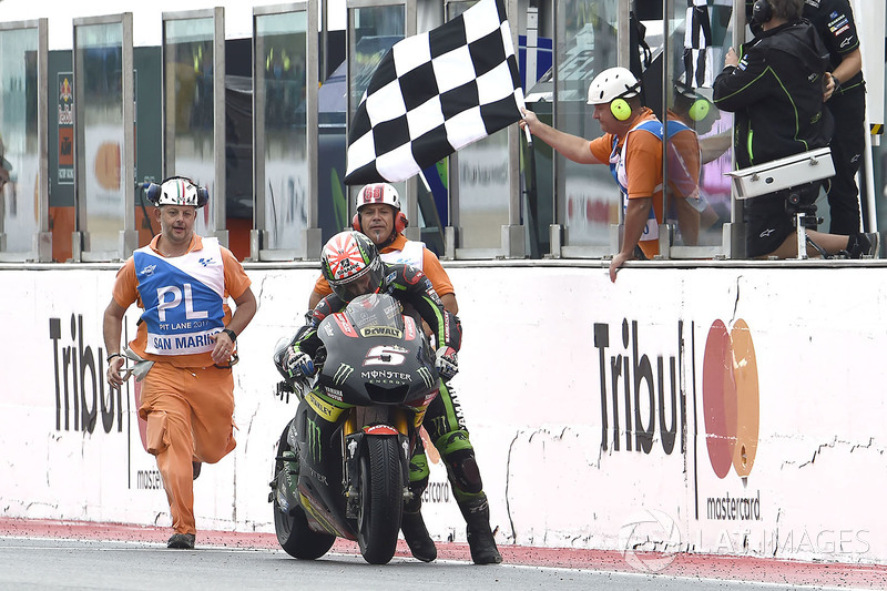 Johann Zarco, Monster Yamaha Tech 3 mendorong motornya sampai garis finis