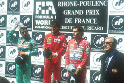 Podium: winnaar Alain Prost, Ferrari, tweede plaats Ivan Capelli, Leyton House Judd, dede plaats Ayr