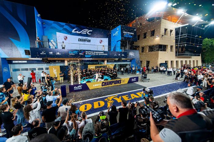 #92 Manthey 1St Phorm Porsche 911 GT3 R LMGT3: Райан Хардвик, Риккардо Пера, Ричард Литц