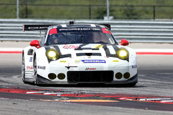 #912 Porsche Team North America, Porsche 911 RSR: Earl Bamber, Frédéric Makowiecki