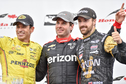 Подіум: переможець Вілл Пауер, Team Penske Chevrolet, друге місце - Еліо Кастроневес, Team Penske C