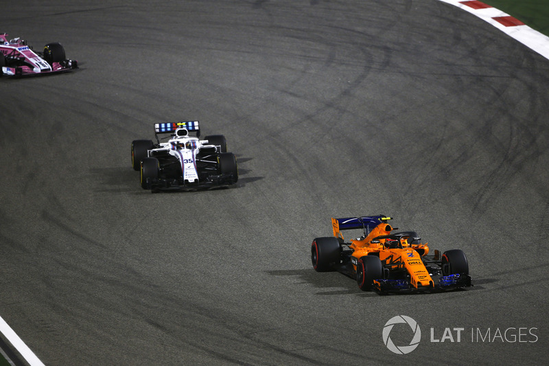 Stoffel Vandoorne, McLaren MCL33 Renault, Sergey Sirotkin, Williams FW41 Mercedes, ySergio Perez, Force India VJM11 Mercedes