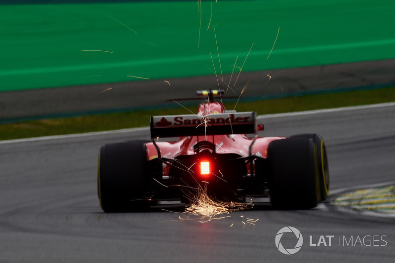 Kimi Raikkonen segurou bem a pressão de Lewis Hamilton e terminou em terceiro