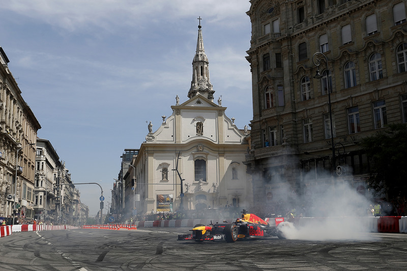 Max Verstappen, Red Bull Racing driving