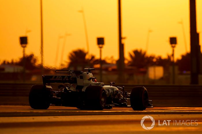 Romain Grosjean, Haas F1 Team VF-17