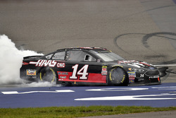 Clint Bowyer, Stewart-Haas Racing, Chevrolet Camaro Haas 30 Years of the VF1 wins