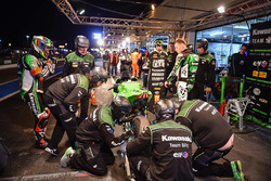 #11 Team SRC Kawasaki, Kawasaki: Mathieu Gines, Randy de Puniet, Fabien Foret