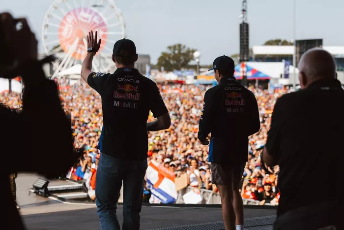 Isack Hadjar, Red Bull Racing, Max Verstappen, Red Bull