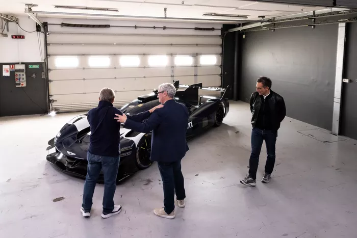 Jacky Ickx, Genesis Magma Racing, Cyril Abiteboul, Genesis Magma Racing, Luc Donckerwolke, Genesis Magma Racing