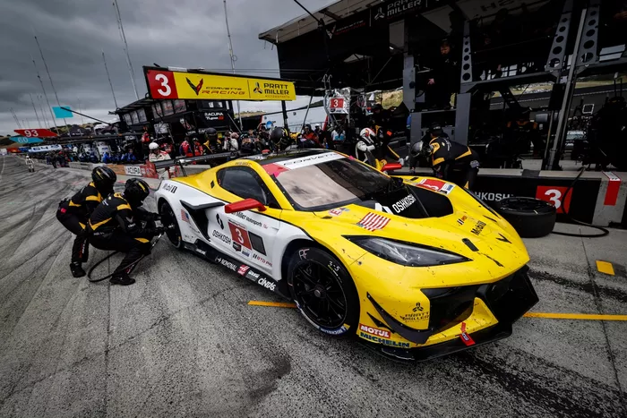 #3 Corvette Racing by Pratt Miller Motorsports: Antonio Garcia, Alexander Sims