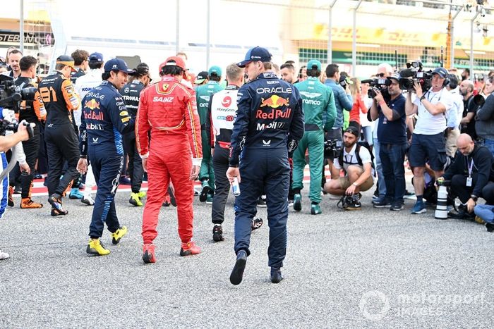 Sergio Pérez, Red Bull Racing, Carlos Sainz, Scuderia Ferrari, Max Verstappen, Red Bull Racing 