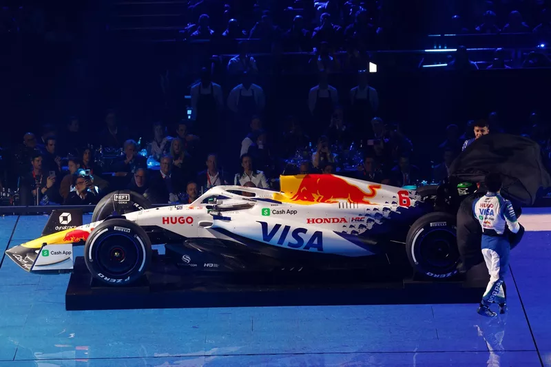 Isack Hadjar, RB F1 Team, Yuki Tsunoda, RB F1 Team, Racing Bulls VCARB 02