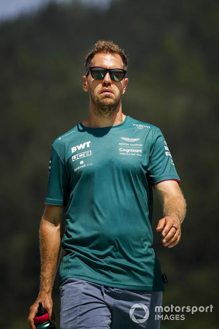 Sebastian Vettel, Aston Martin, recorre la pista del GP de Estiria