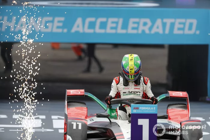 Ganador Lucas Di Grassi, Audi Sport ABT Schaeffler en Parc Ferme