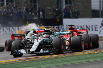 Lewis Hamilton, Mercedes AMG F1 W09, Sebastian Vettel, Ferrari SF71H, Fernando Alonso, McLaren MCL33