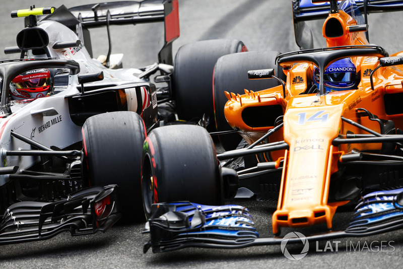 11: Kevin Magnussen, Haas F1 Team VF-18, 1'21.669
